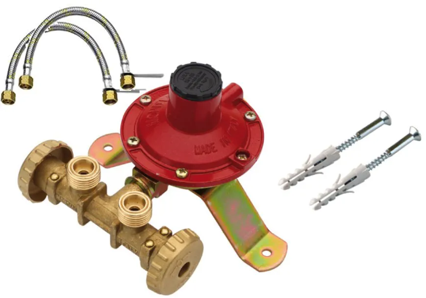 MINI CENTRALINA CON FLESSIBILI ATTACCO 2 BOMBOLE GPL CON REGOLATORE DA 4 KG