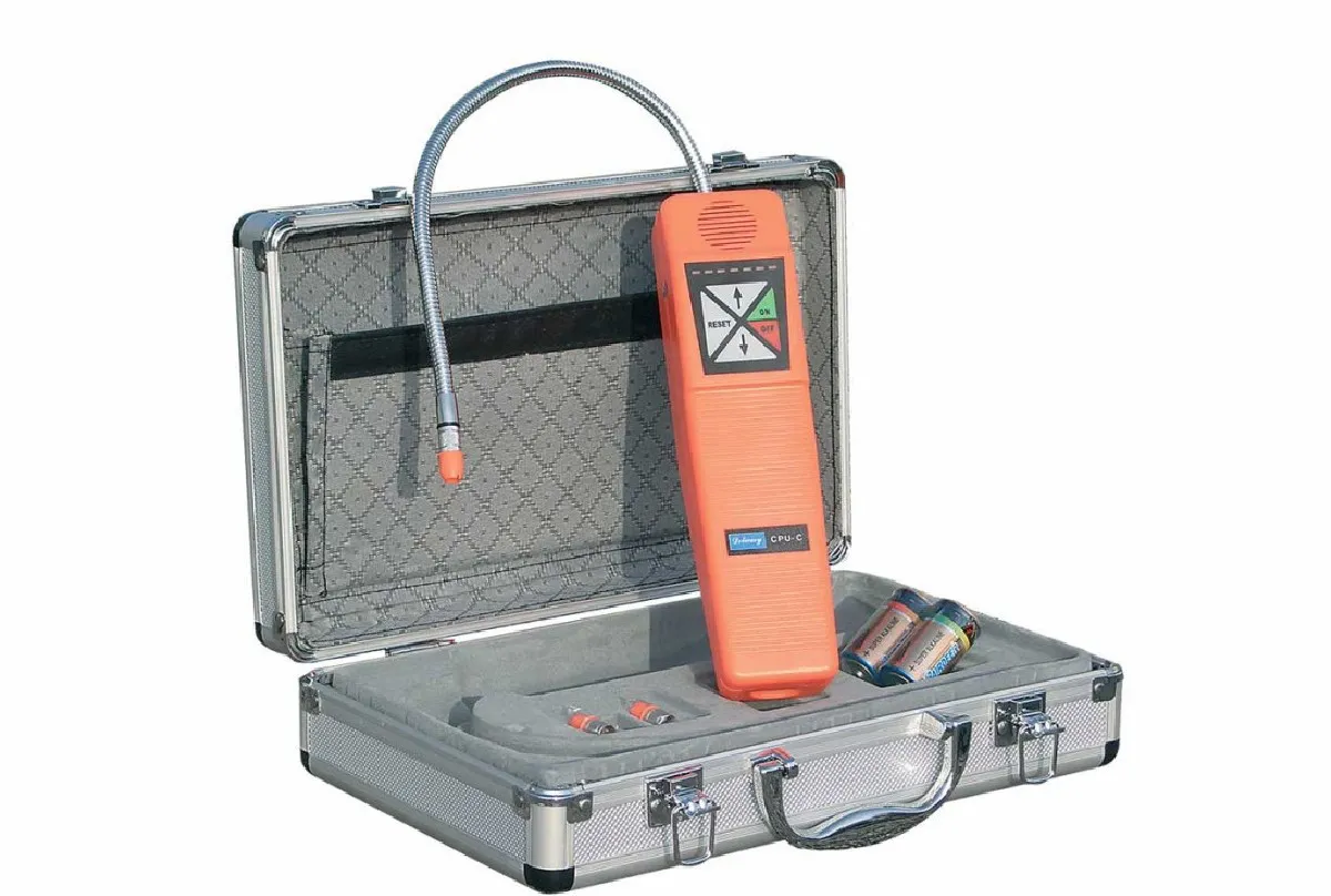 TSCE-300 CERCAFUGHE elettronico in valigetta PER GAS REFRIGERANTI